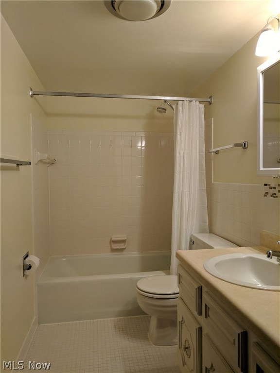 Royal Arms West - Residential Lease