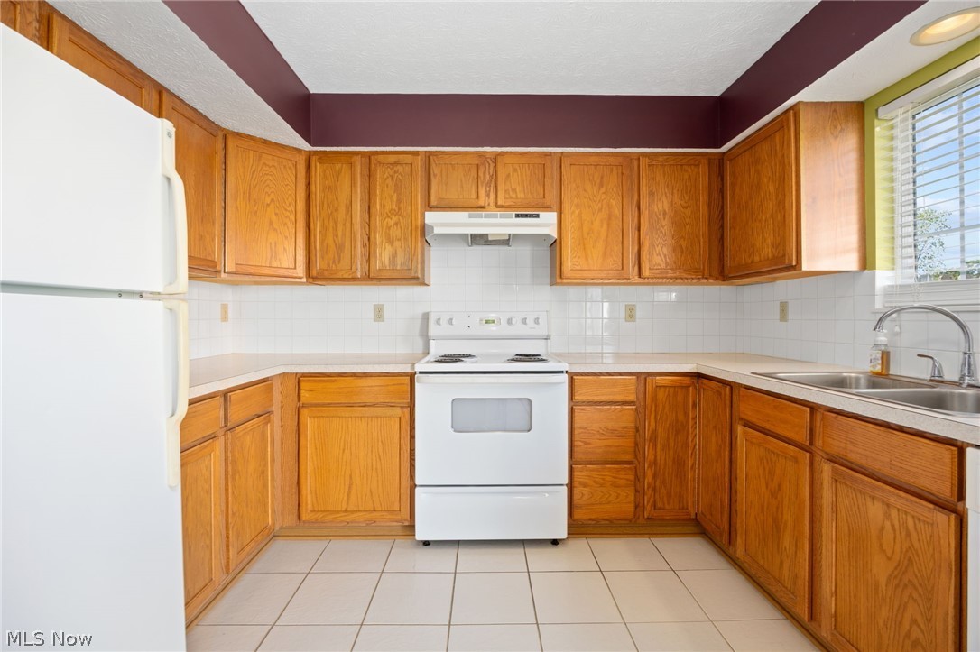 Maple Gardens Condo - Residential
