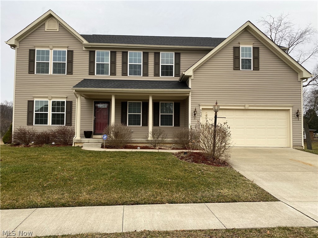 Beautiful home in Jackson Township! 3296 sq ft! A fabulous lot! Second floor laundry. SO much space to fill! Come check it out!