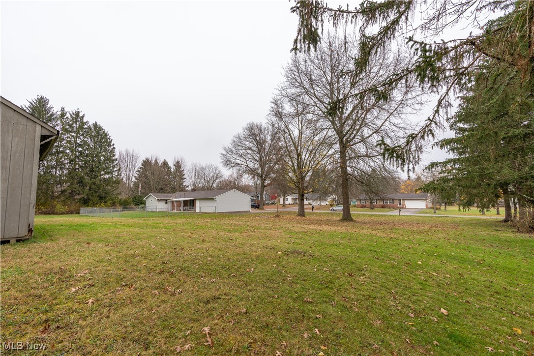 8319 W Wadora Circle, North Canton, Ohio image 30