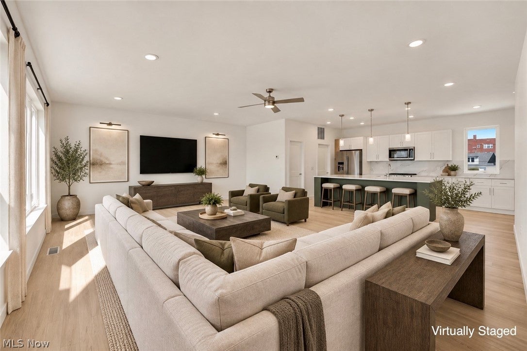 1367 W 74th Street