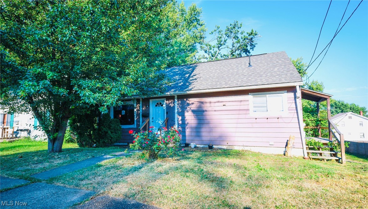 Take a look at this small but mighty bungalow home! It has three bedrooms on the main floor and one huge bedroom on the second level. Updated flooring and paint throughout. The basement is a walk out, with space galore down there. Last but not least is the oversized garage out back. This home is the perfect addition to your real estate portfolio.