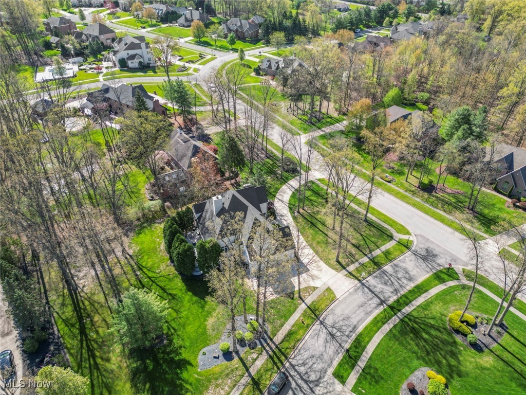 127 Timber Run Drive, Canfield, Ohio image 8