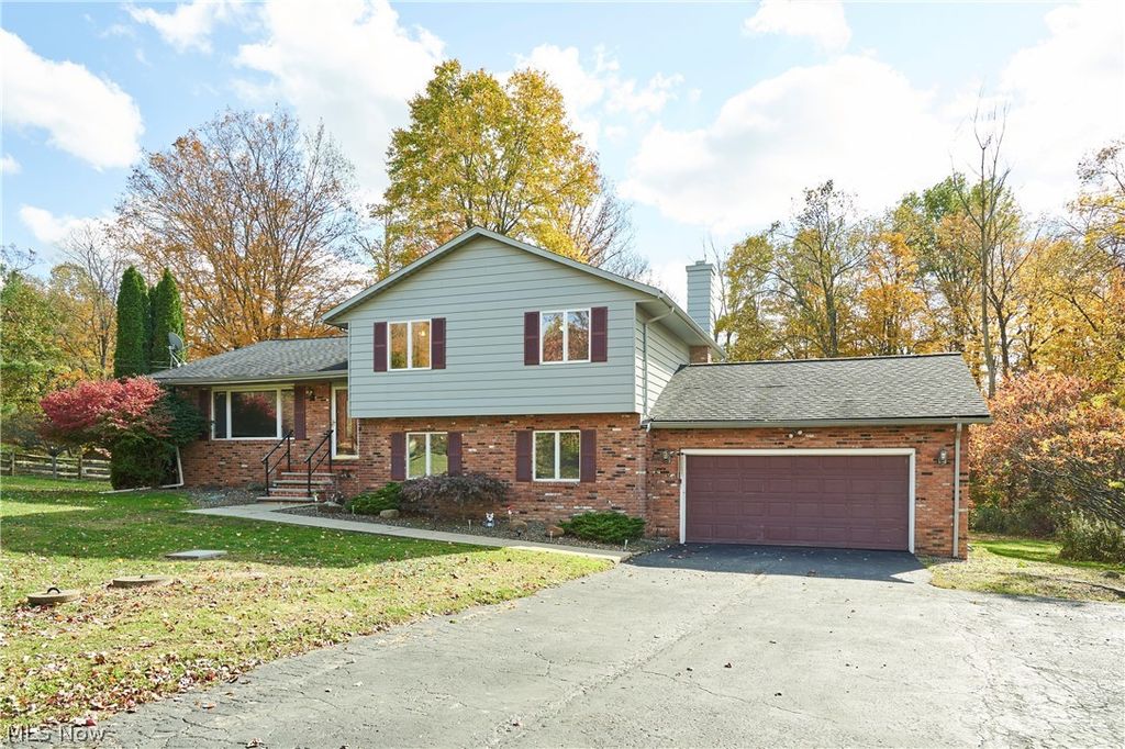 Photo of 8585 Carmichael Drive, Chesterland, OH 44026 (MLS # 5204455)