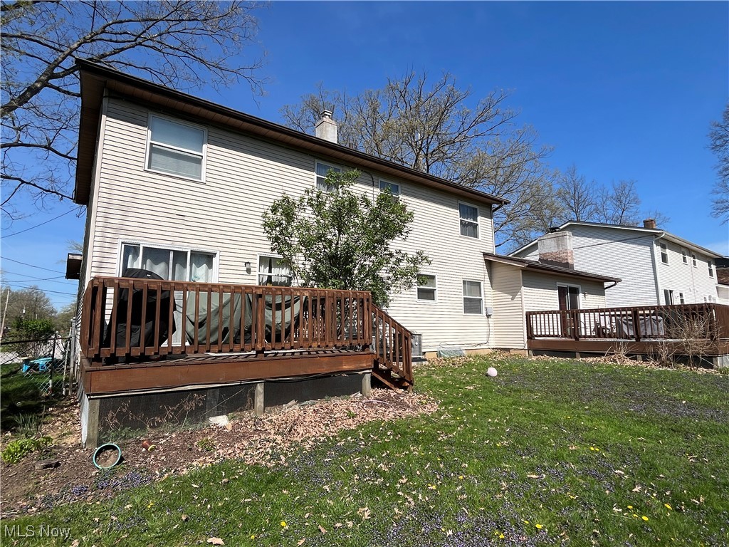 Woodview Manor - Residential Income
