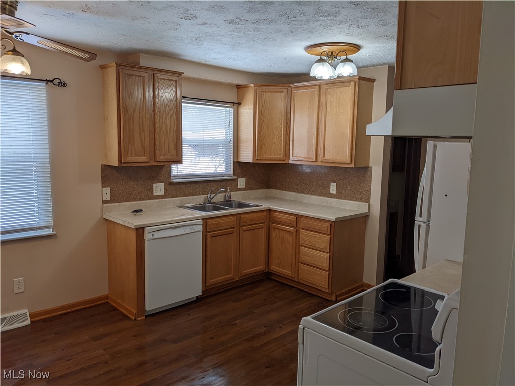 Woodview Manor - Residential Income