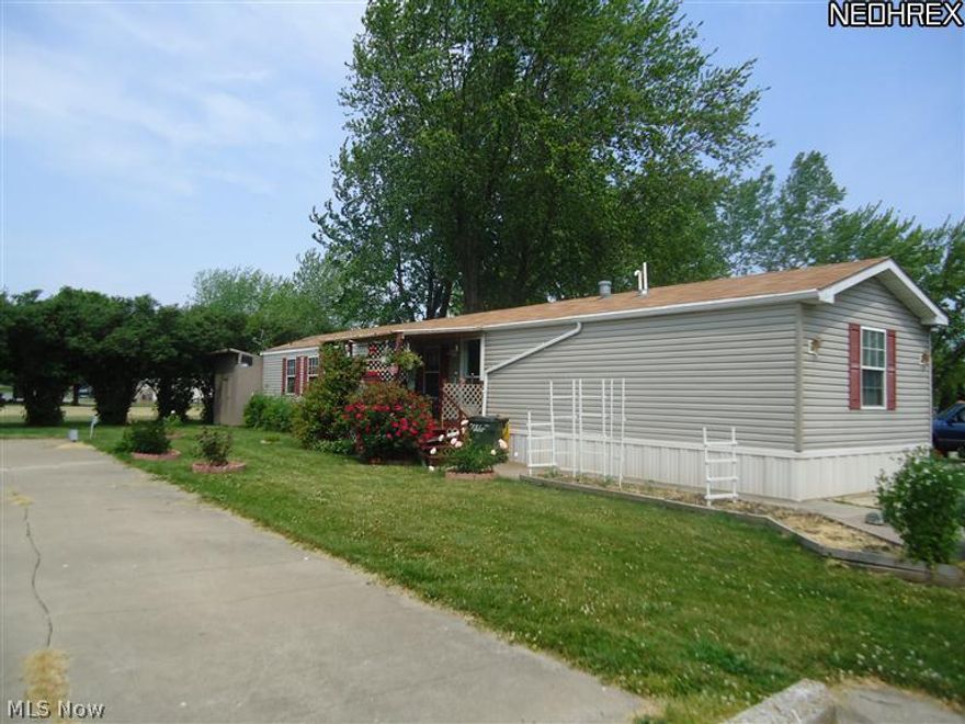 Harbourtown Park is just walking distance to Lake Erie;   it is located on the south side of Rt. 6. entrance is off of Poorman Rd. close to the islands, Cedar Point, boat launches.  There is 3 bedrooms, master is large with its own updated  master bath.  the other two bedrms share a full bathroom.  The Kitchen has an updated backsplash and updated lighting and laminate wood like flooring.   most of the rooms have been freshly painted.  The home has an outdoor storage unit and a nice deck by the front door.   can be sold fully furnished if need be.   This home is right by the park area, basketball courts and inground swimming pool.
2002 skyline is the name of the vehicle home. has its own hitch  76foot long and 16foot wide.   gas stove. would consider a land contract.