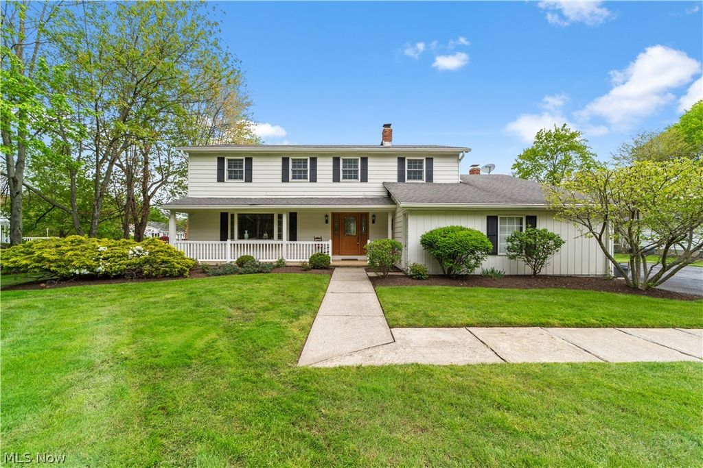 Photo of 8730 Bainbridge Road, Chagrin Falls, OH 44023 (MLS # 5207315)