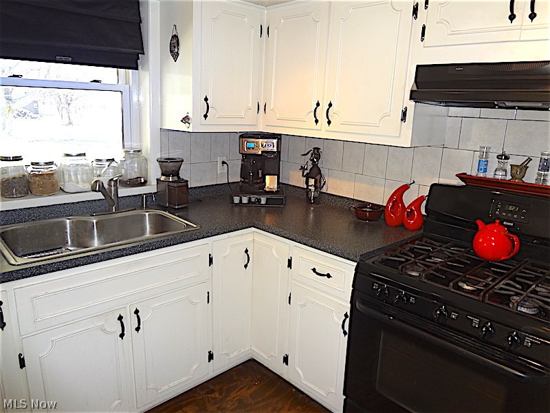 Village/N Perry - Residential