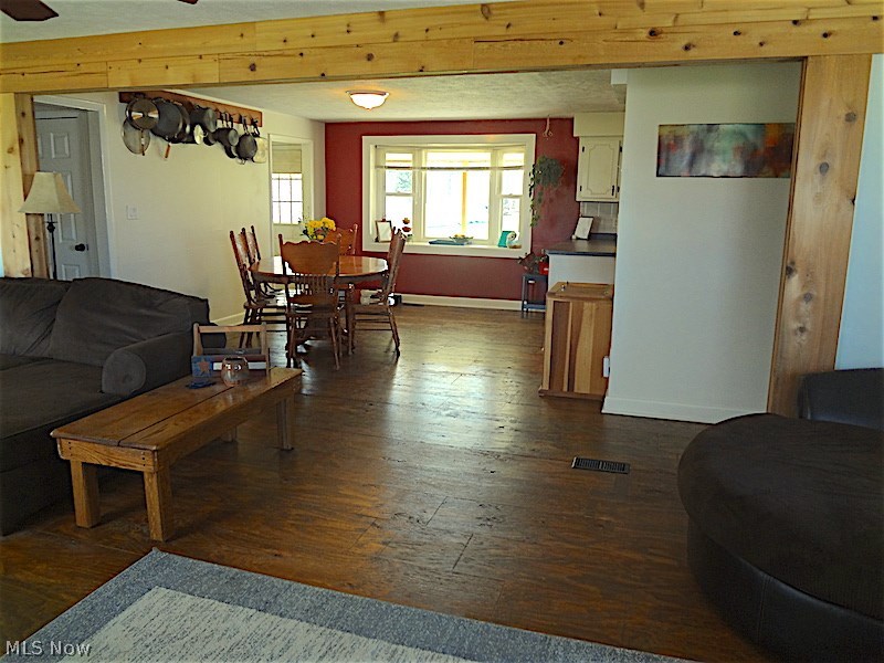 Village/N Perry - Residential