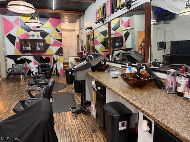 Brooklyn - Commercial Sale