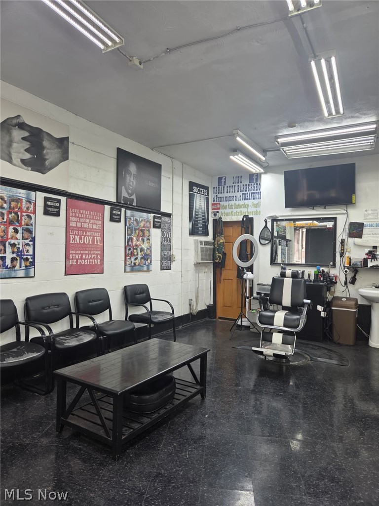 Brooklyn - Commercial Sale