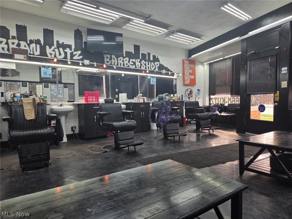 Brooklyn - Commercial Sale