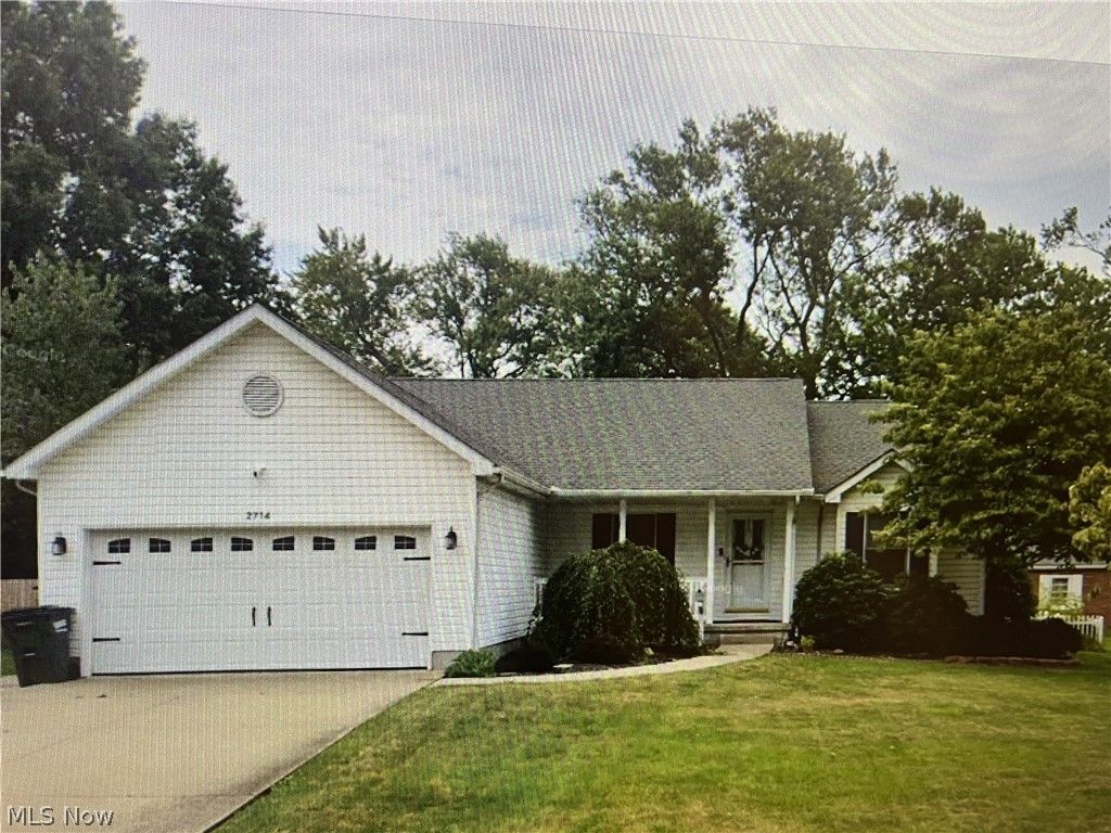 Photo of 2714 19th Street NW, Canton, OH 44708 (MLS # 5187466)