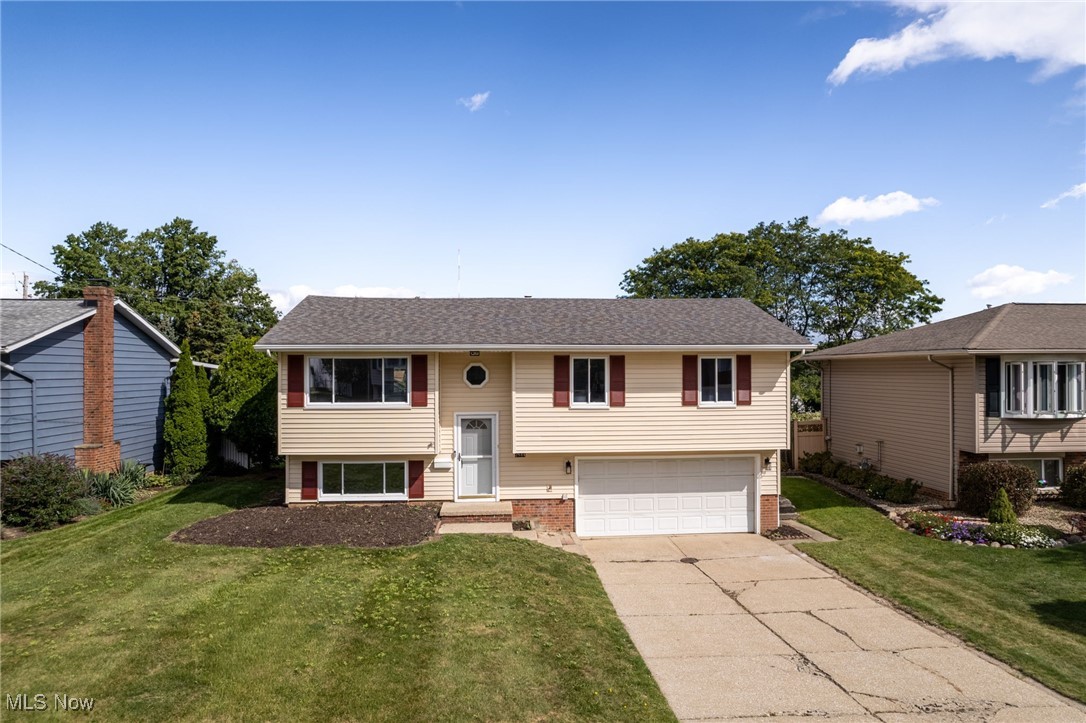 Welcome to this beautifully updated 3 bedroom, 1.5 bath bi-level home in the desirable south end of Parma! Completely renovated to create a move in ready space filled with modern touches and timeless style.
Step inside and enjoy natural light flowing through the home, highlighting the fresh neutral paint palette throughout. Brand new carpet and luxury vinyl plank flooring provide a seamless and stylish foundation for your personal decor.
Brand new kitchen, featuring all new appliances, updated bathrooms, new lighting fixtures throughout, new hot water tank and brand new sub panel giving you peace of mind for years to come.
With its bright, open layout, modern updates, and convenient location, this home is truly a must see!