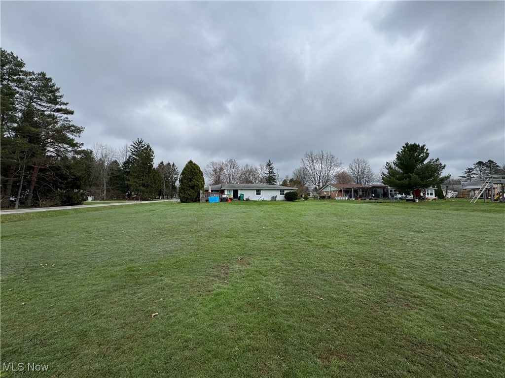 10962 Olmar Drive, Chardon, Ohio image 42