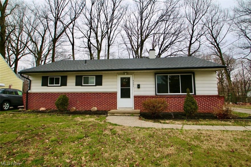 Kaams Corner ranch with spectacular Metroparks views.  This updated home offers three spacious bedrooms and two full baths.  Includes two great living spaces, family room has a fireplace to cozy up to and relax.  A yard with a great view, which as a totally fenced in and a 1.5 car garage. Updates include, freshly painted rooms, new furnace and air condition unit (2022), newer roof and windows. Brand new washer and all appliances stay. Call now to schedule.