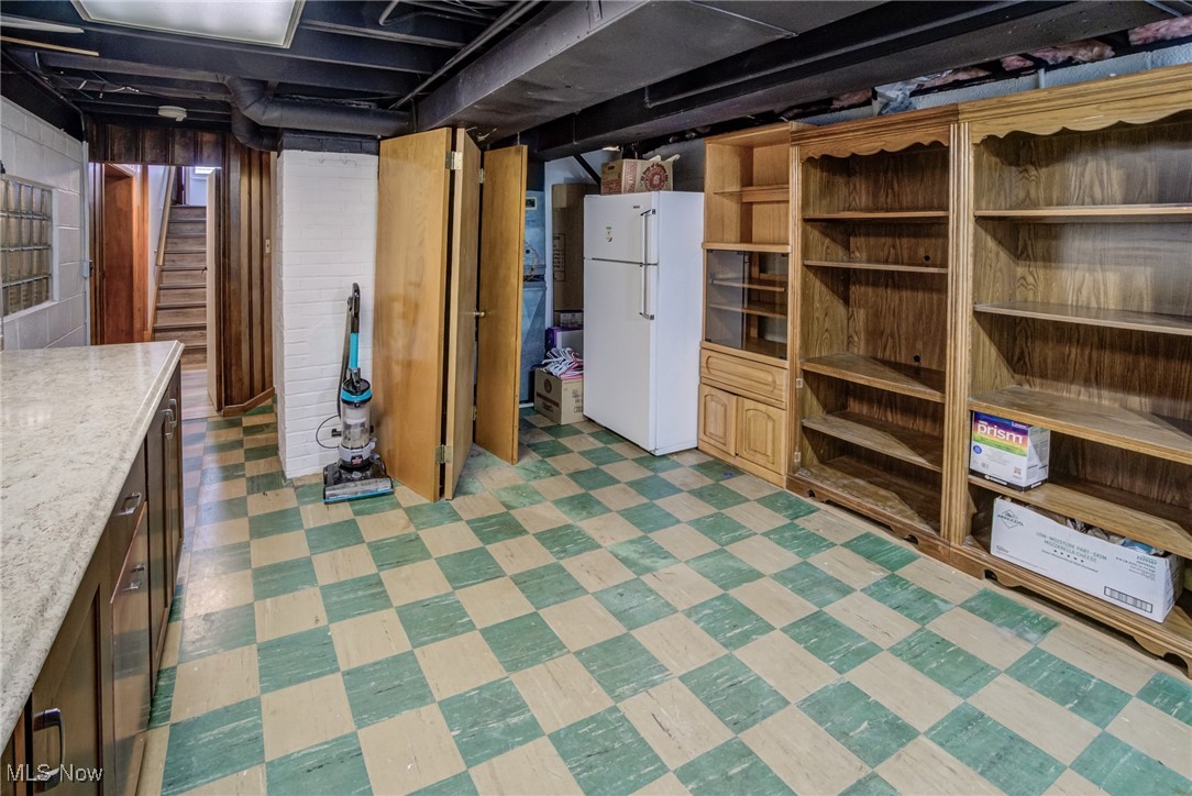 Mayfair Acres Sub - Residential