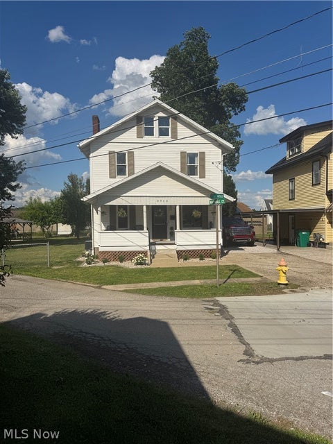 Homes For Sale - 3913 11th Avenue<br/> Parkersburg, WV 26101