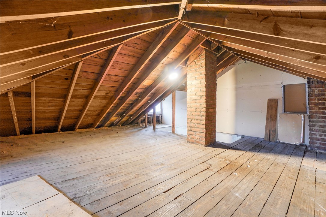 Shorewood - Residential Income