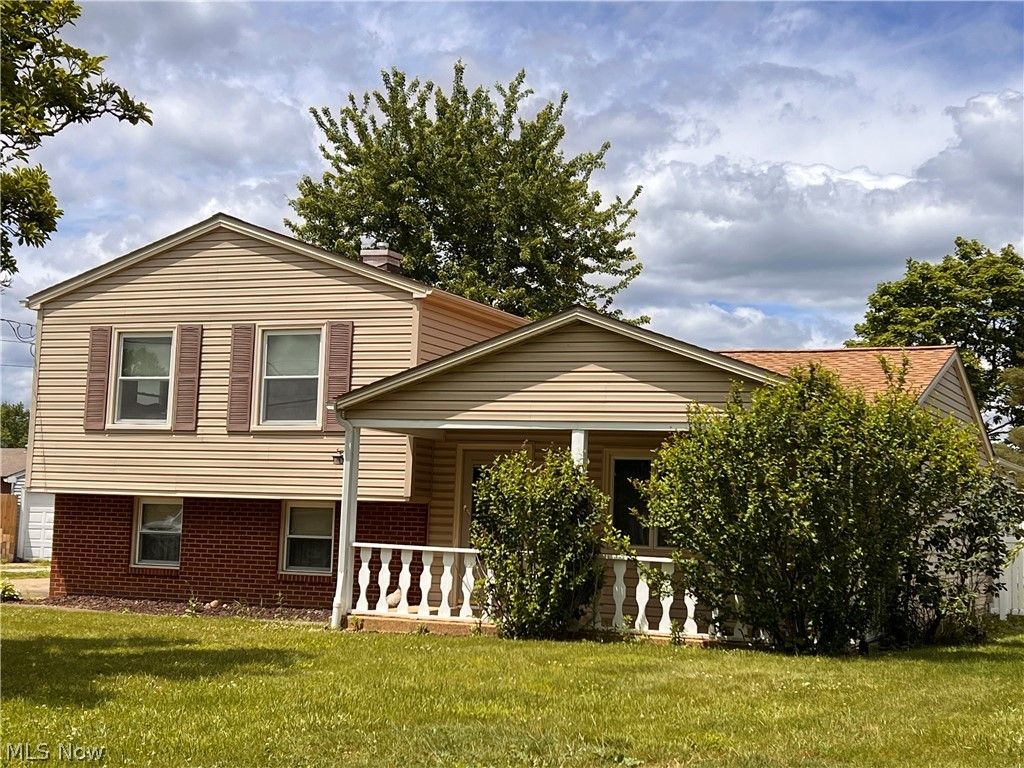 Photo of 5664 Colgate Drive, Youngstown, OH 44515 (MLS # 5218672)