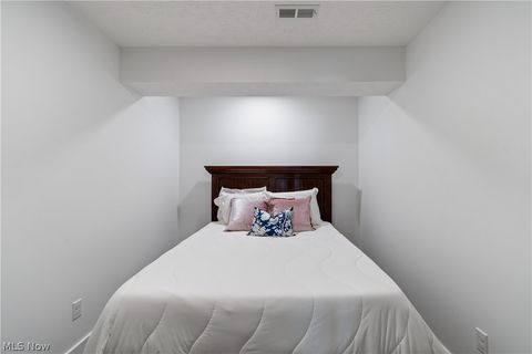 Tiny photo for 6877 Harrington Court, Canton, OH 44721 (MLS # 5209557)