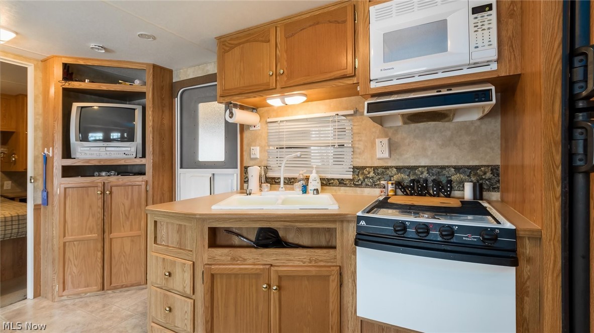 Lake Seneca Residence - Residential