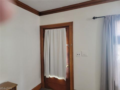 Tiny photo for 3911 Biddulph Avenue, Cleveland, OH 44109 (MLS # 5188159)