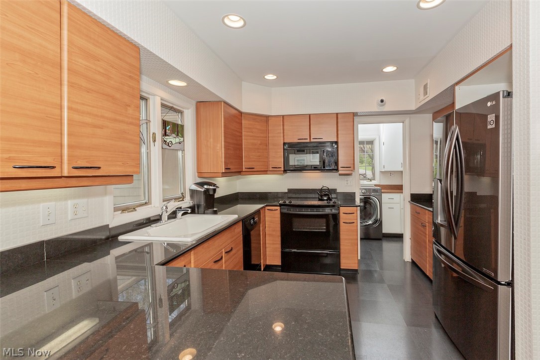 Edwin J Mapes Jr 01 - Residential Lease