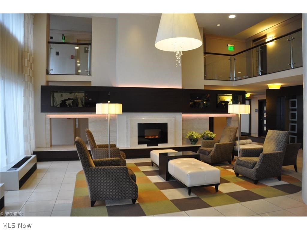 Carlyle Condo - Residential Lease