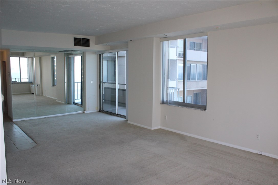 Carlyle Condo - Residential Lease