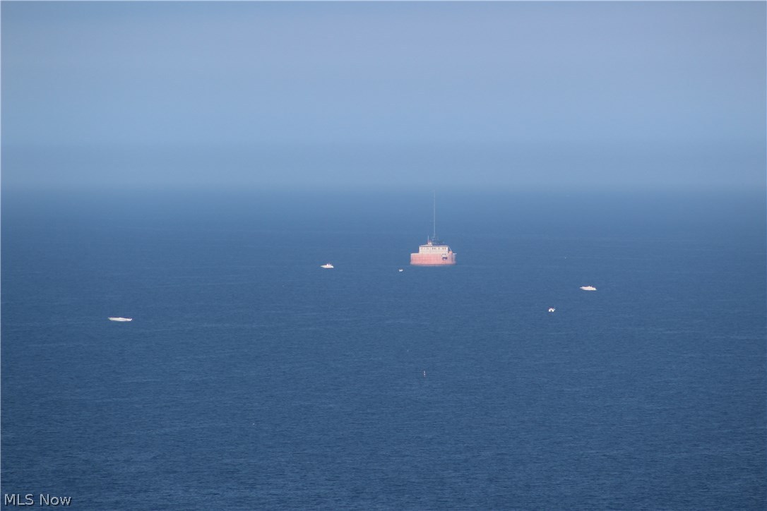 Carlyle Condo - Residential Lease