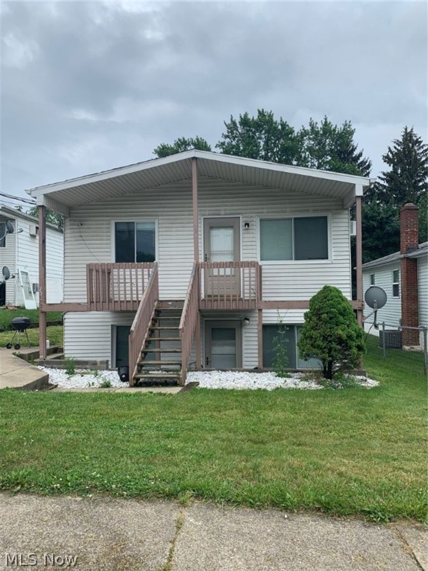 Welcome to this well maintained duplex located in the Chapel Hill Area. This is a great investment property with good rental income. Excellent location close to schools, shopping, and the highway. Both units have 2 bedrooms and 1 full bathrooms. 752 is the lower unit and 754 is the upper unit.