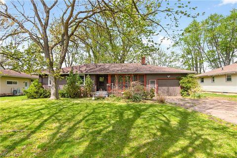 Photo of 39568 Carol Lane, Elyria, OH 44035 (MLS # 5202639)