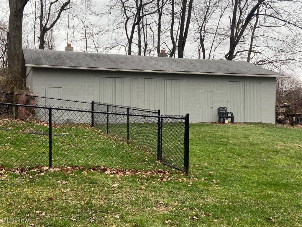1553 Cates Road, Akron, Ohio image 34
