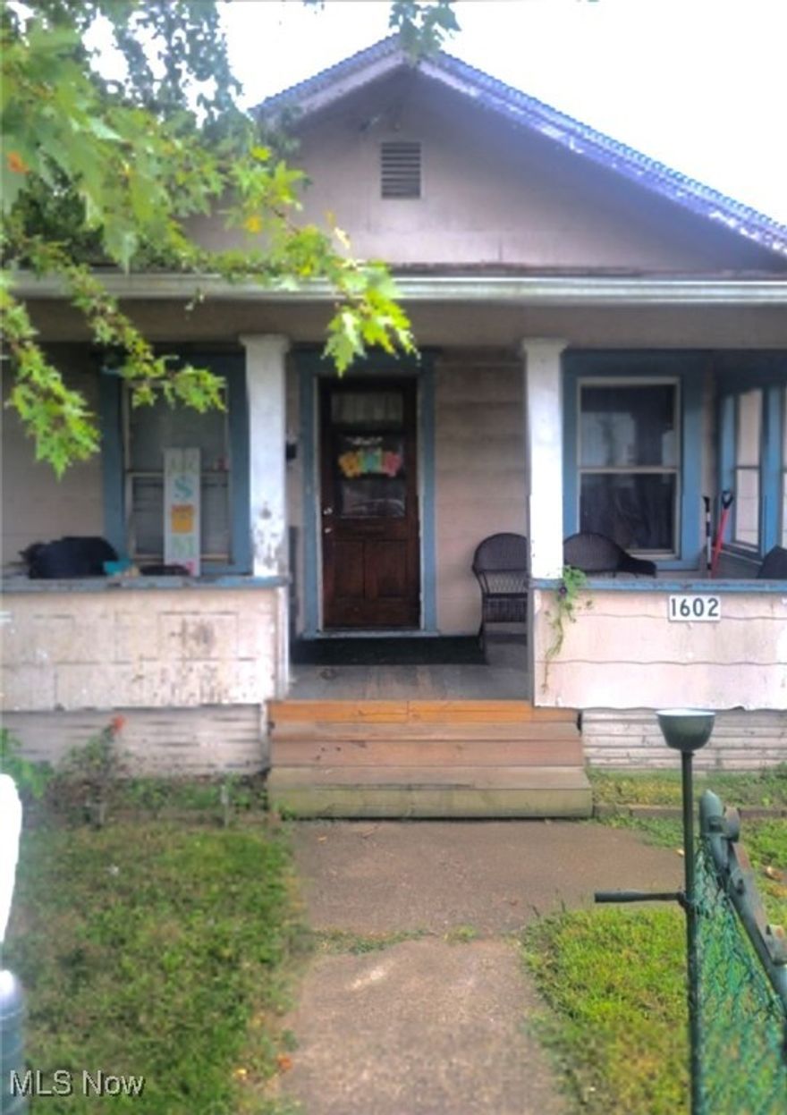 Conveniently situated close to parks, schools, and other facilities is this fixer upper. Though in need of some work, is an exciting chance for someone with 
a vision to turn it into their dream home. Competitively priced for a speedy sale; contact us now for a private showing