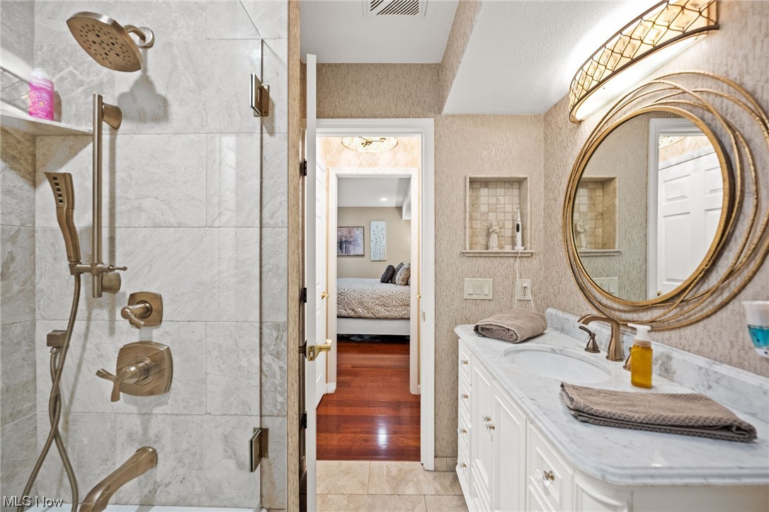 Trees Condo - Residential