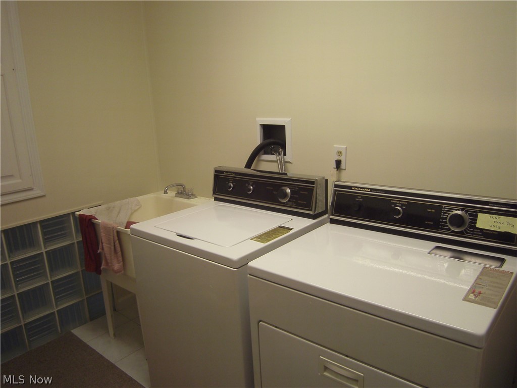 Snug Harbor - Residential