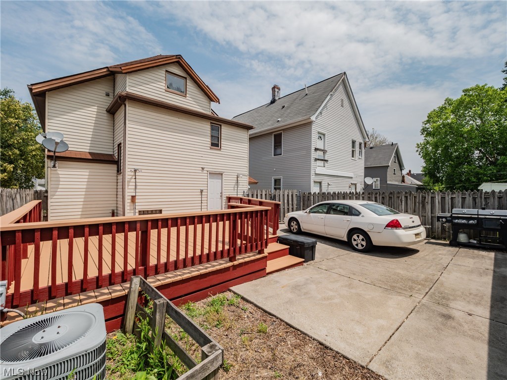 Brooklyn 01 - Residential Income