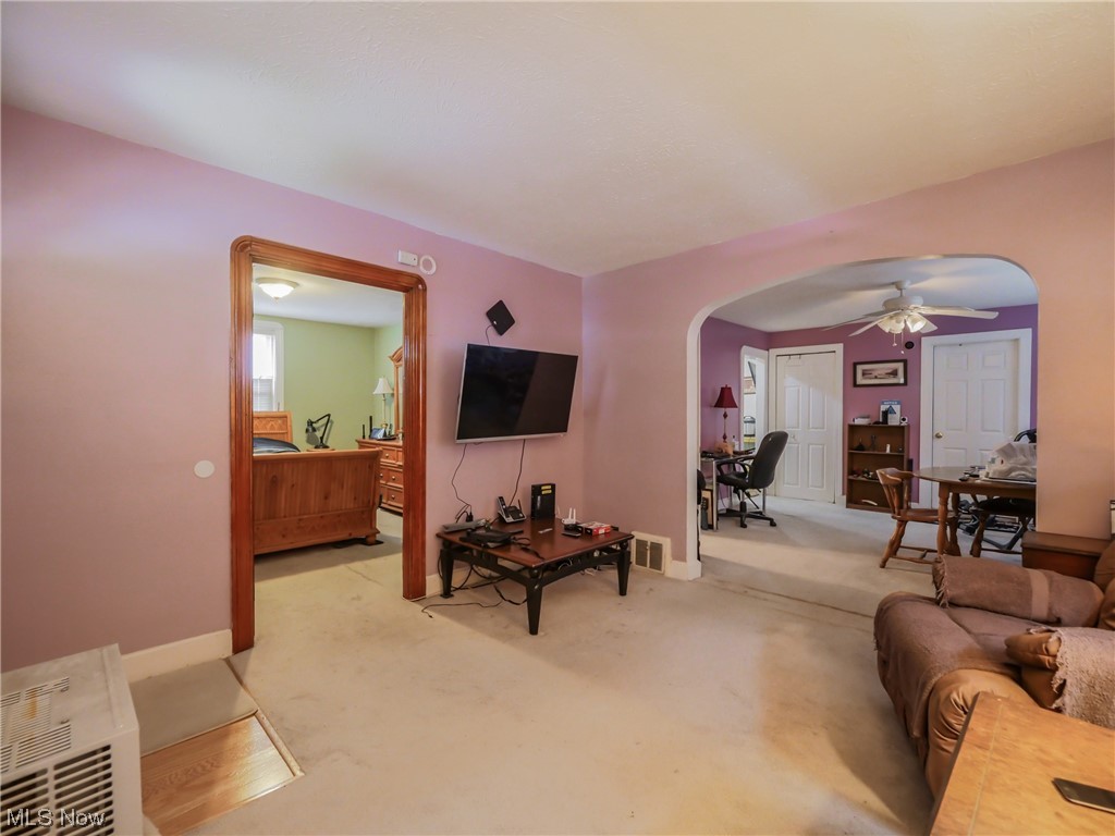 Brooklyn 01 - Residential Income