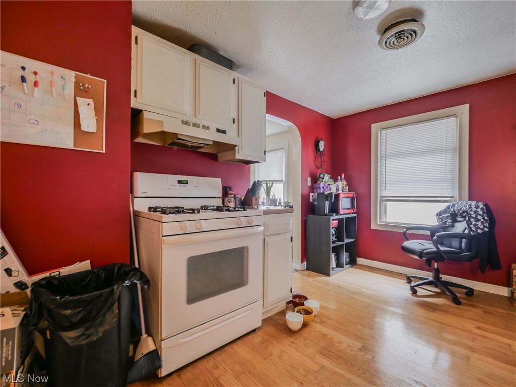 Brooklyn 01 - Residential Income