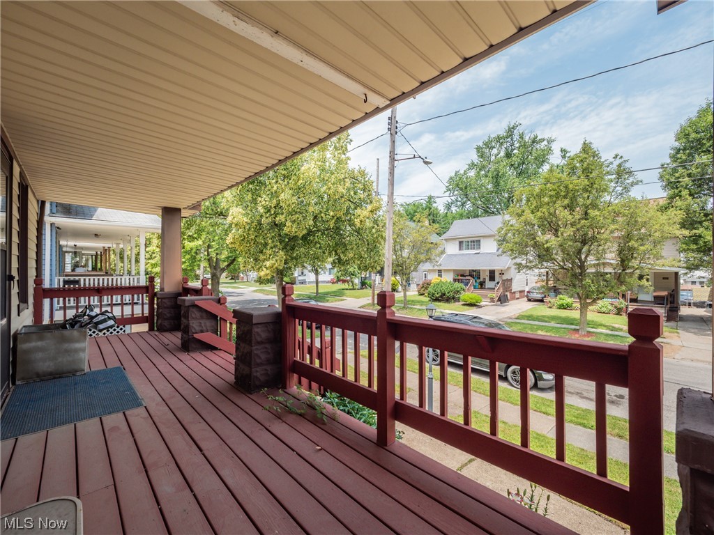 Brooklyn 01 - Residential Income