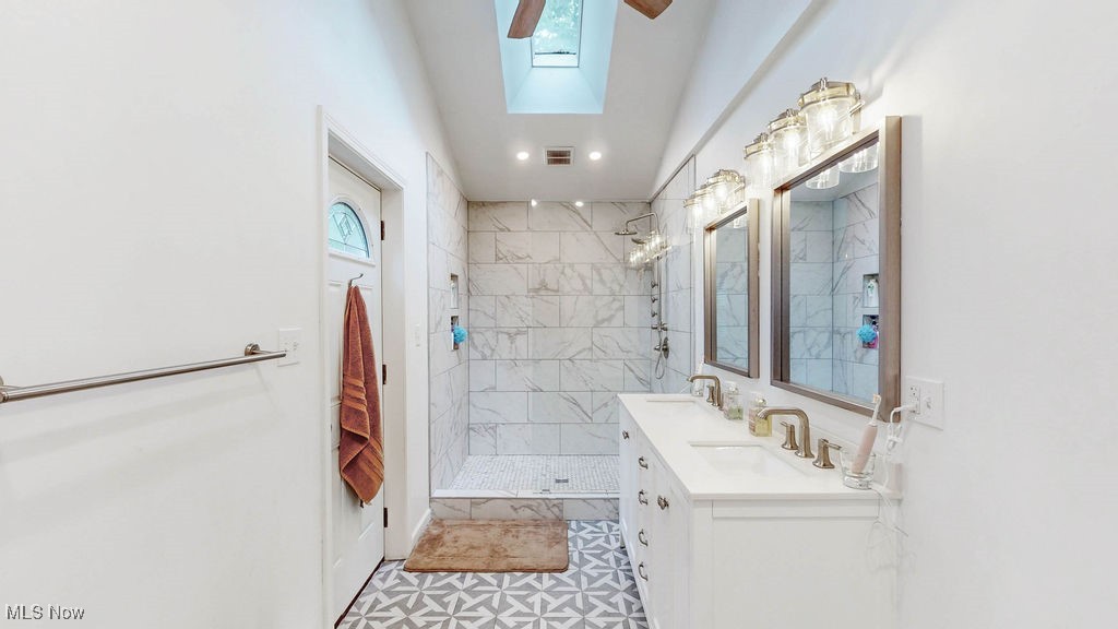 Akron, Ohio 44303, United States, 4 Bedrooms Bedrooms, ,3 BathroomsBathrooms,Residential,Contingent,154744