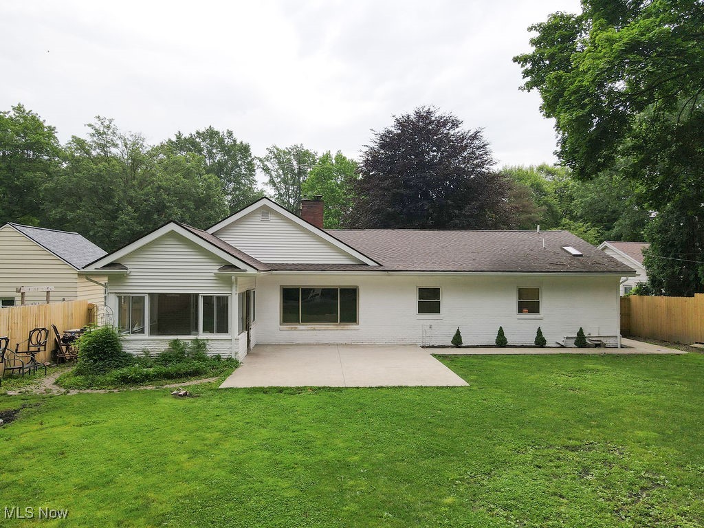 Akron, Ohio 44303, United States, 4 Bedrooms Bedrooms, ,3 BathroomsBathrooms,Residential,Contingent,154744