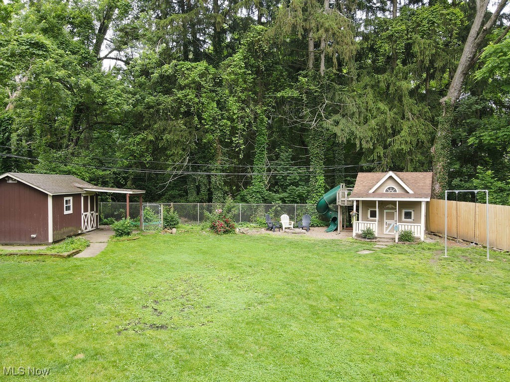 Akron, Ohio 44303, United States, 4 Bedrooms Bedrooms, ,3 BathroomsBathrooms,Residential,Contingent,154744