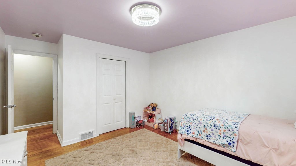 Akron, Ohio 44303, United States, 4 Bedrooms Bedrooms, ,3 BathroomsBathrooms,Residential,Contingent,154744