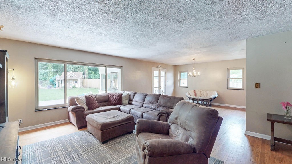 Akron, Ohio 44303, United States, 4 Bedrooms Bedrooms, ,3 BathroomsBathrooms,Residential,Contingent,154744