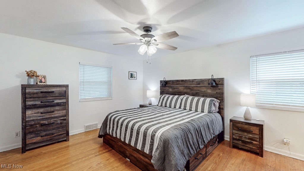 Akron, Ohio 44303, United States, 4 Bedrooms Bedrooms, ,3 BathroomsBathrooms,Residential,Contingent,154744