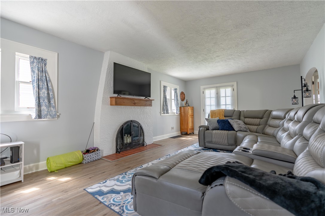 766 S Haines Avenue, Alliance, Ohio image 8