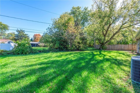 Tiny photo for 201 N Woodhill Drive, Amherst, OH 44001 (MLS # 5255005)